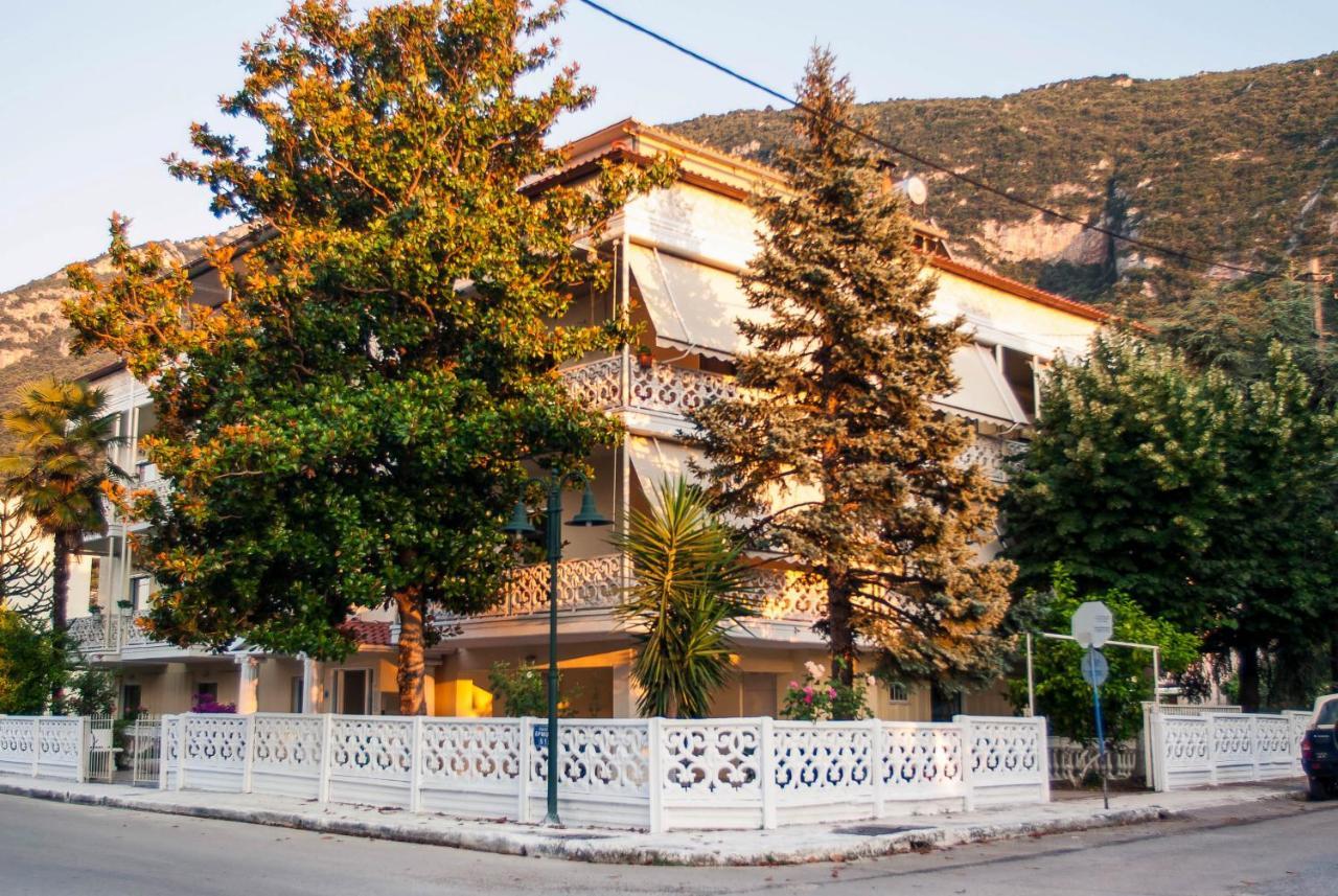Ronzi Apartments Kamena Vourla Exterior photo