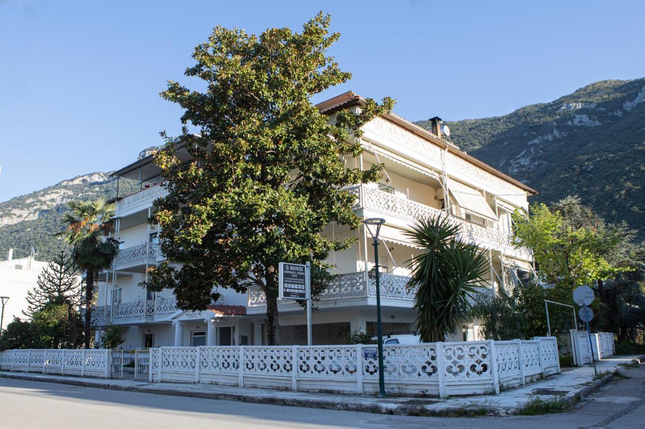Ronzi Apartments Kamena Vourla Exterior photo